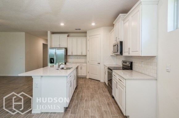 Building Photo - NEW CONSTRUCTION AVAILABLE! - 1527 Lyonsda...