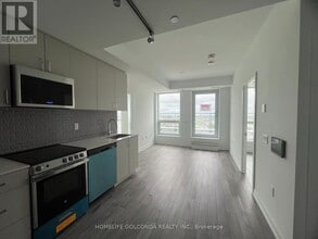 Building Photo - 1005 Dundas St E