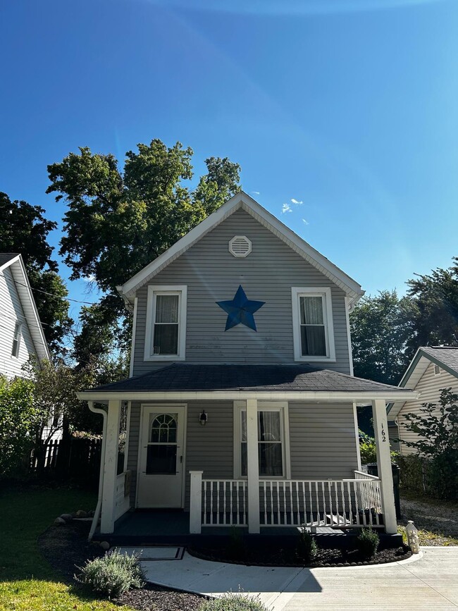 Foto del edificio - 162 Magnolia Ave