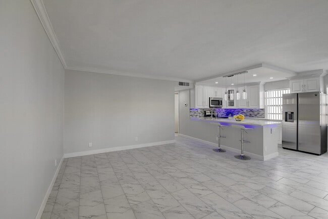 Building Photo - 974 Normandy Trail