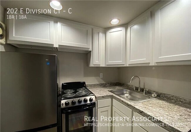 Foto del edificio - 202 E Division Ct