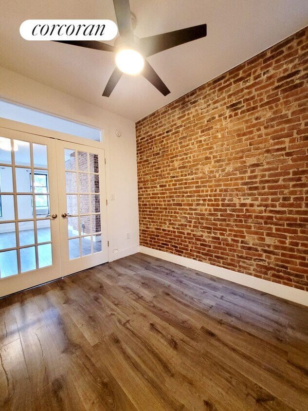 Foto del edificio - 223 E 88th St