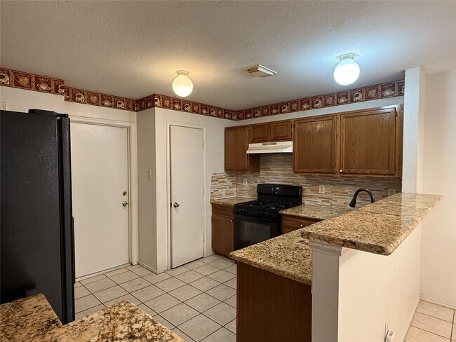 Foto del edificio - 5406 Bourgeois Rd