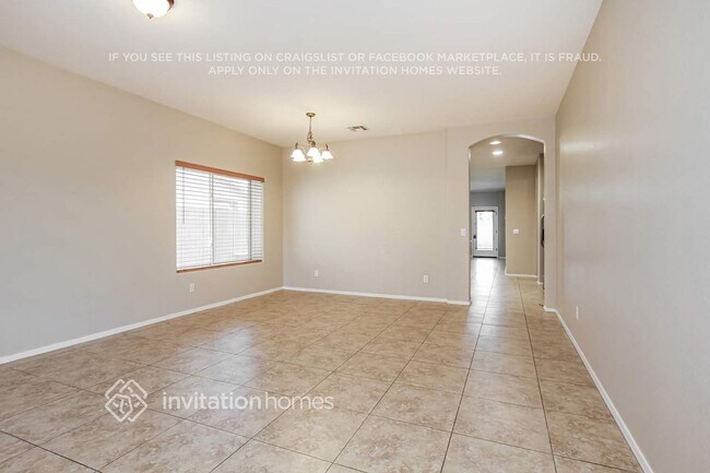 Foto del edificio - 11737 W Madison St