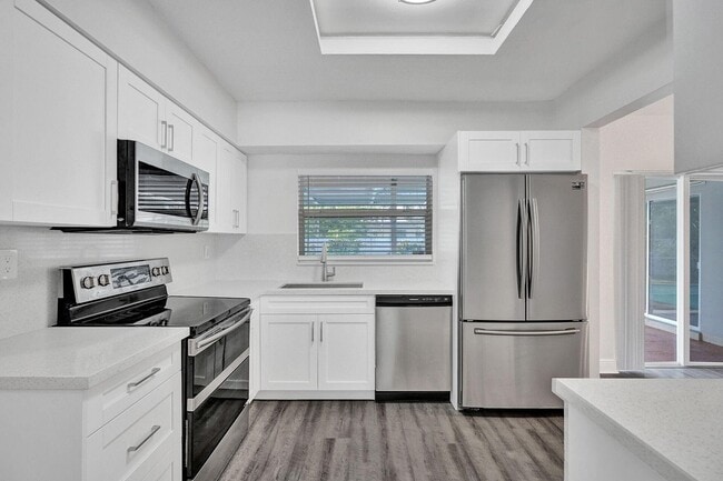 Building Photo - 7936 Indigo St