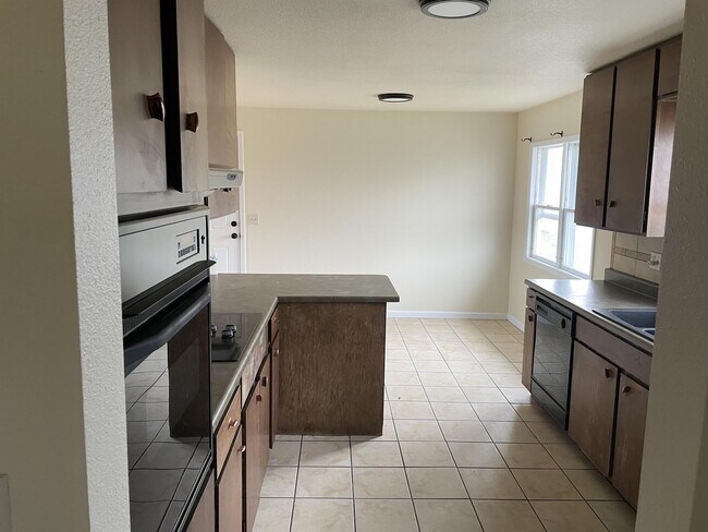 Building Photo - 2919 Ridgecrest Dr