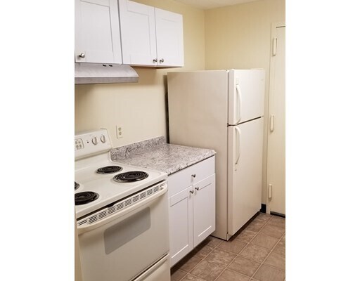 Building Photo - 1 Post Oak Ln