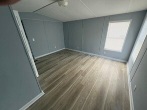 Building Photo - 7219 Frost Ave