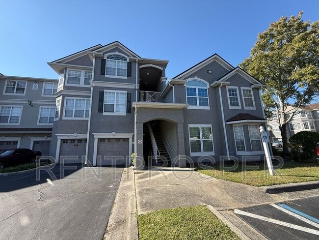 Building Photo - 3379 S Kirkman Rd