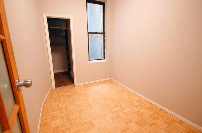 Foto del edificio - 32 E 7th St