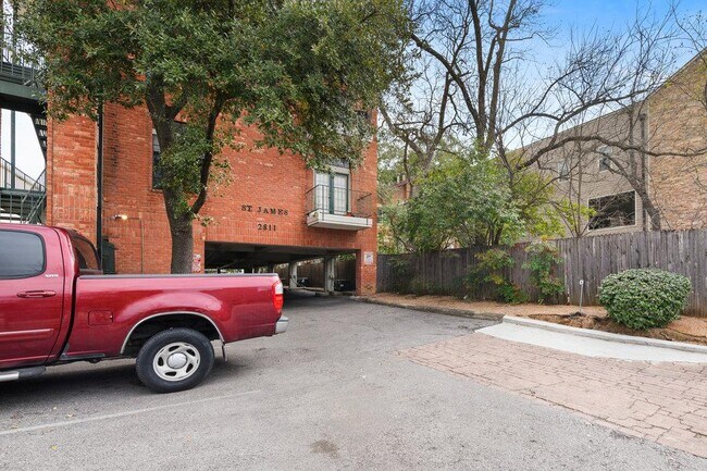 Building Photo - 2811 Rio Grande St