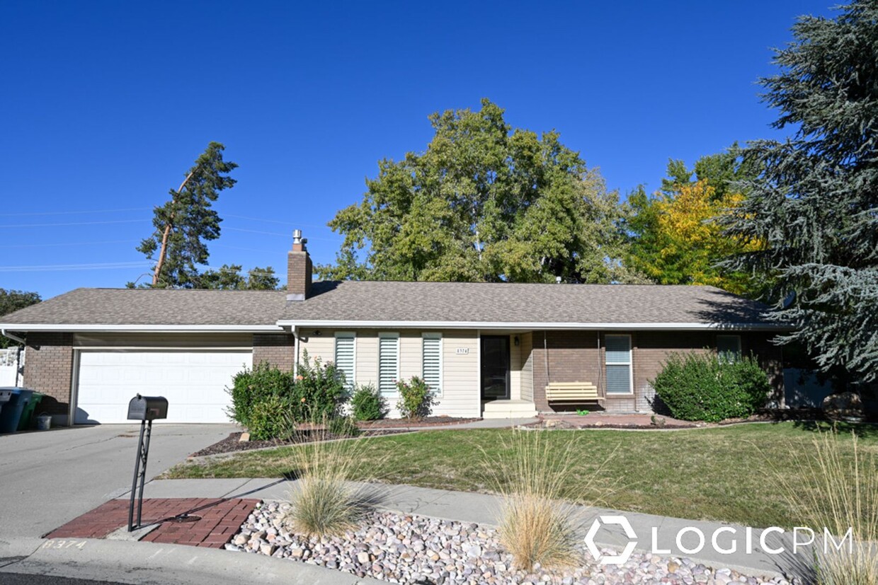 Primary Photo - Beautiful Home in Sandy, UT!