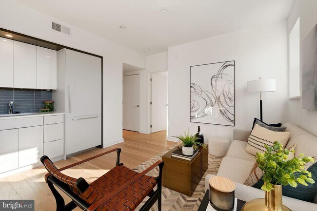 Foto del edificio - 129 W St NW