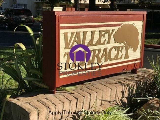 Building Photo - Stokley Properties Presents 5015 Valley Cr...