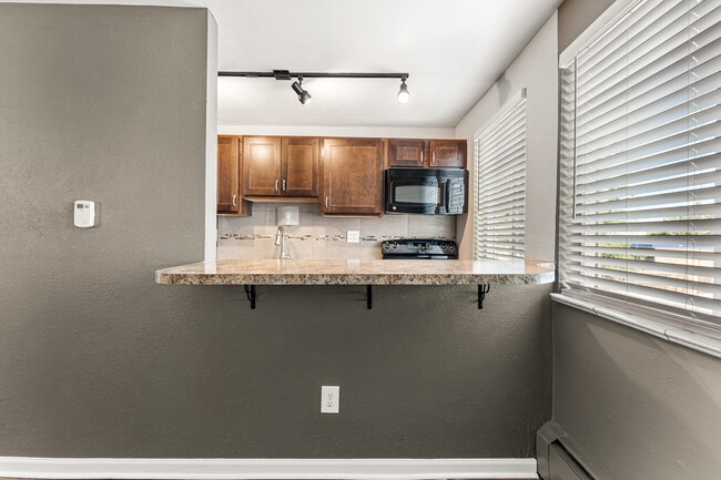 Photo - Courtyard at Cherry Creek Apartments