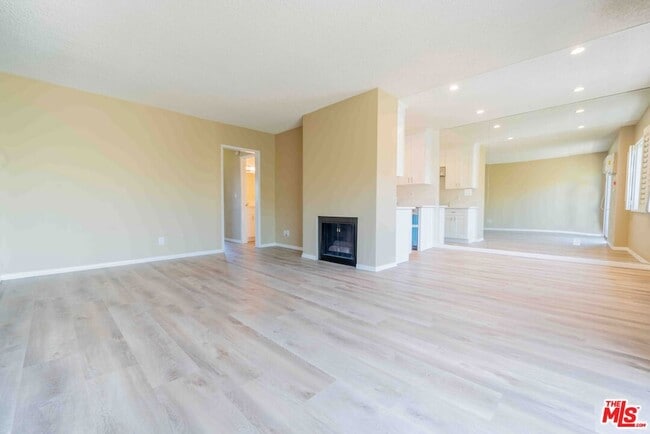 Foto del edificio - 11871 Idaho Ave