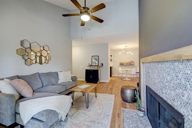 Foto del edificio - 1860 White Oak Dr