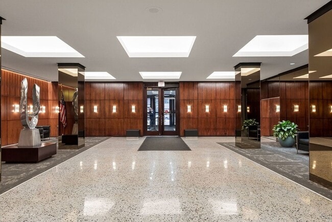 Building Photo - 535 N Michigan Ave