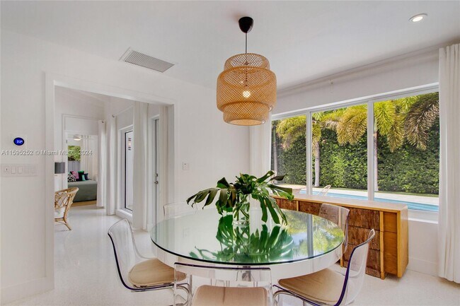 Foto del edificio - 4720 Alton Rd