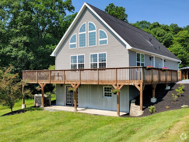 Building Photo - 459 Gates Rd