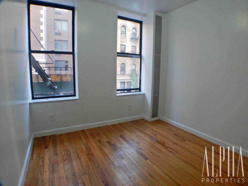 Foto principal - 332 E 94th St