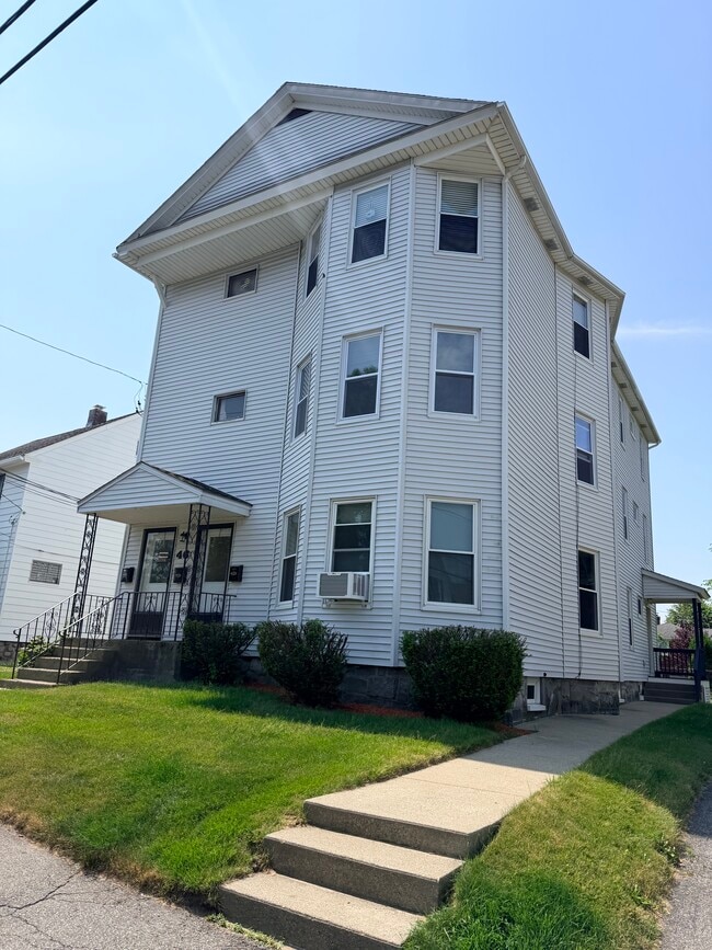 Building Photo - 46 King Philip Rd
