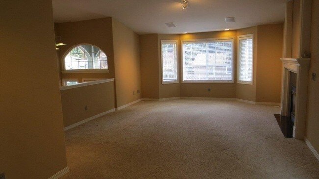 Building Photo - Single Family Home in Shoreline