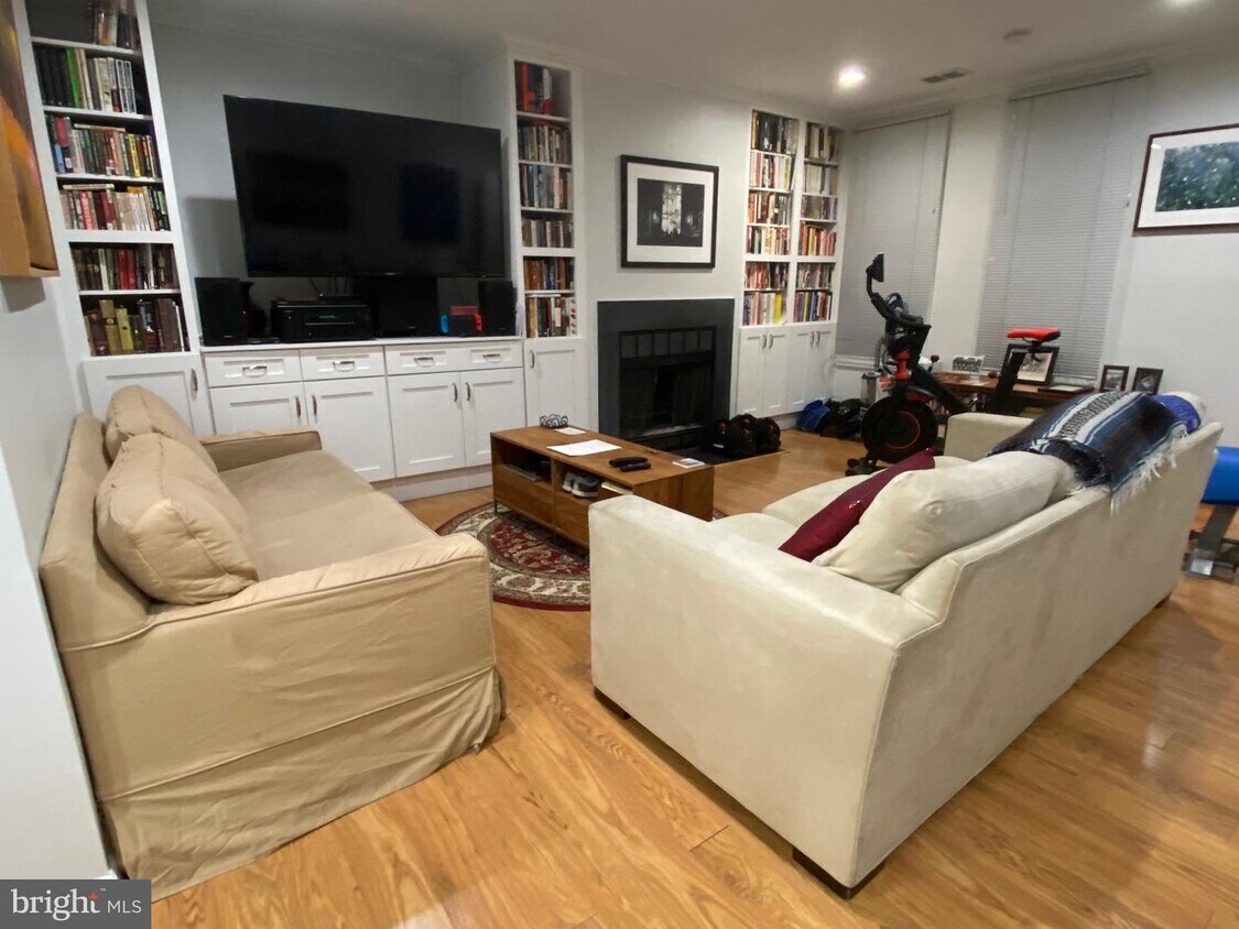 Foto principal - 1313 Vermont Ave NW