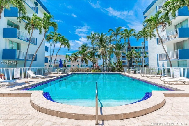 Building Photo - NORTH BAY VILLAS CONDO