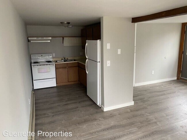 11 Neal St Gardiner Me 04345 Apartment For Rent In Gardiner Me Apartments Com