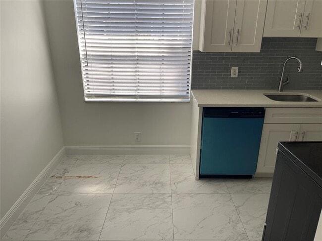 Foto del edificio - 770 NE 38th St