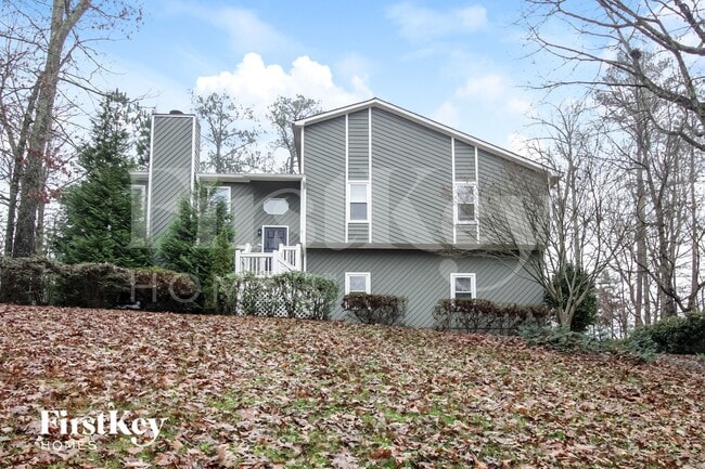 Building Photo - 289 Angla Dr SE