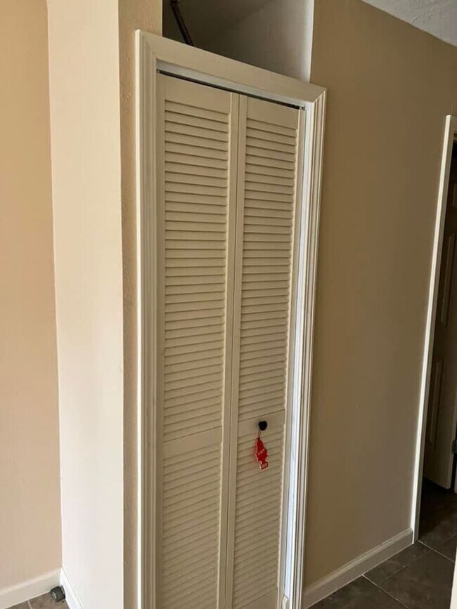 Foto del edificio - 660/662 E Irby St.