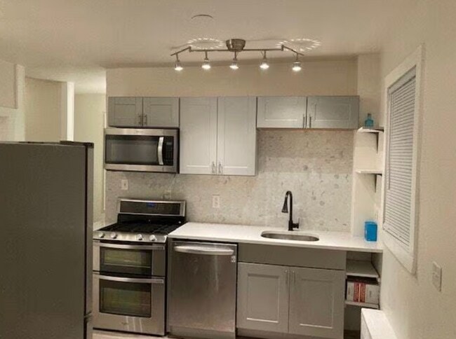 Foto del edificio - 57 Oakridge St