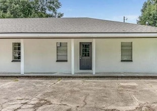 Building Photo - 148 Haricot Rd