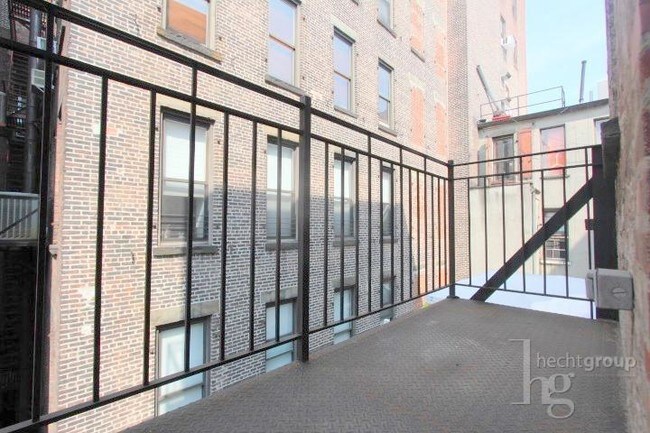 Building Photo - 312 Bowery