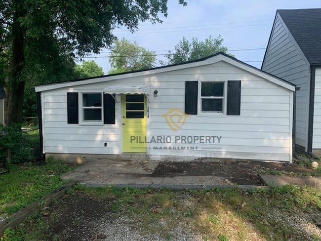 Renovated 2 Bedroom / 1 Bath Home – Move-I... - Renovated 2 Bedroom / 1 Bath Home – Move-I...