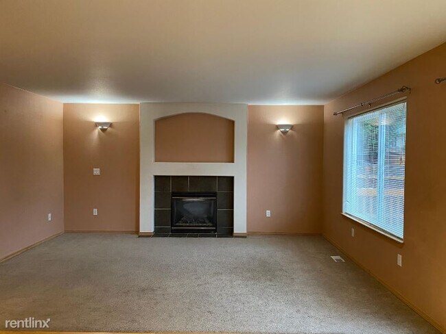 Building Photo - 4 br, 2.5 bath House - 7522 56th Pl NE