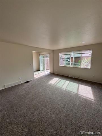 Foto del edificio - 9473 Vance Ct