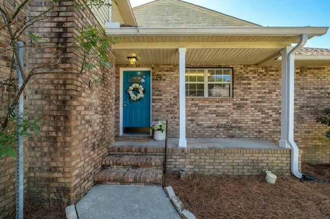 Building Photo - 550 Teal Ln