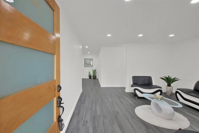 Foto del edificio - 1408 Fairfield Dr