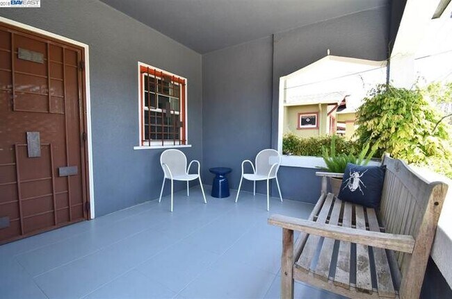 Porch - 890 41st St