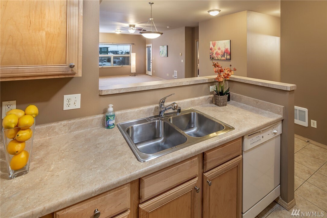 512 Darby Dr Unit 313, Bellingham, WA 98226 Condo for Rent in