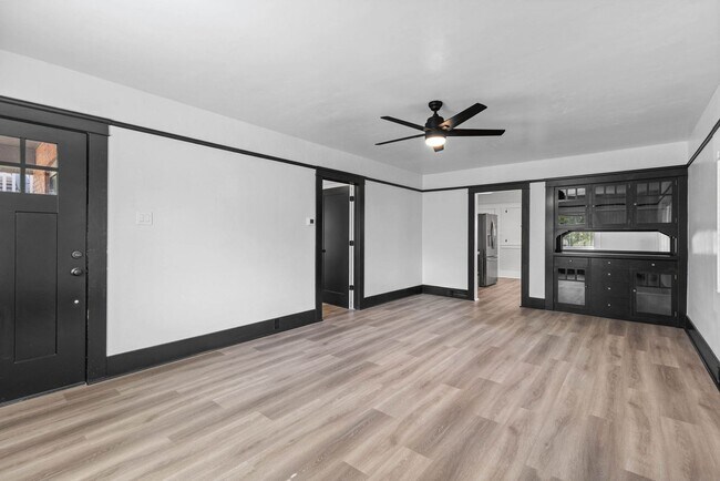 Foto del edificio - Contemporary Townhouse in Midtown Reno