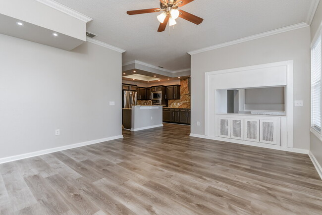 Building Photo - 477 Acacia Tree Way
