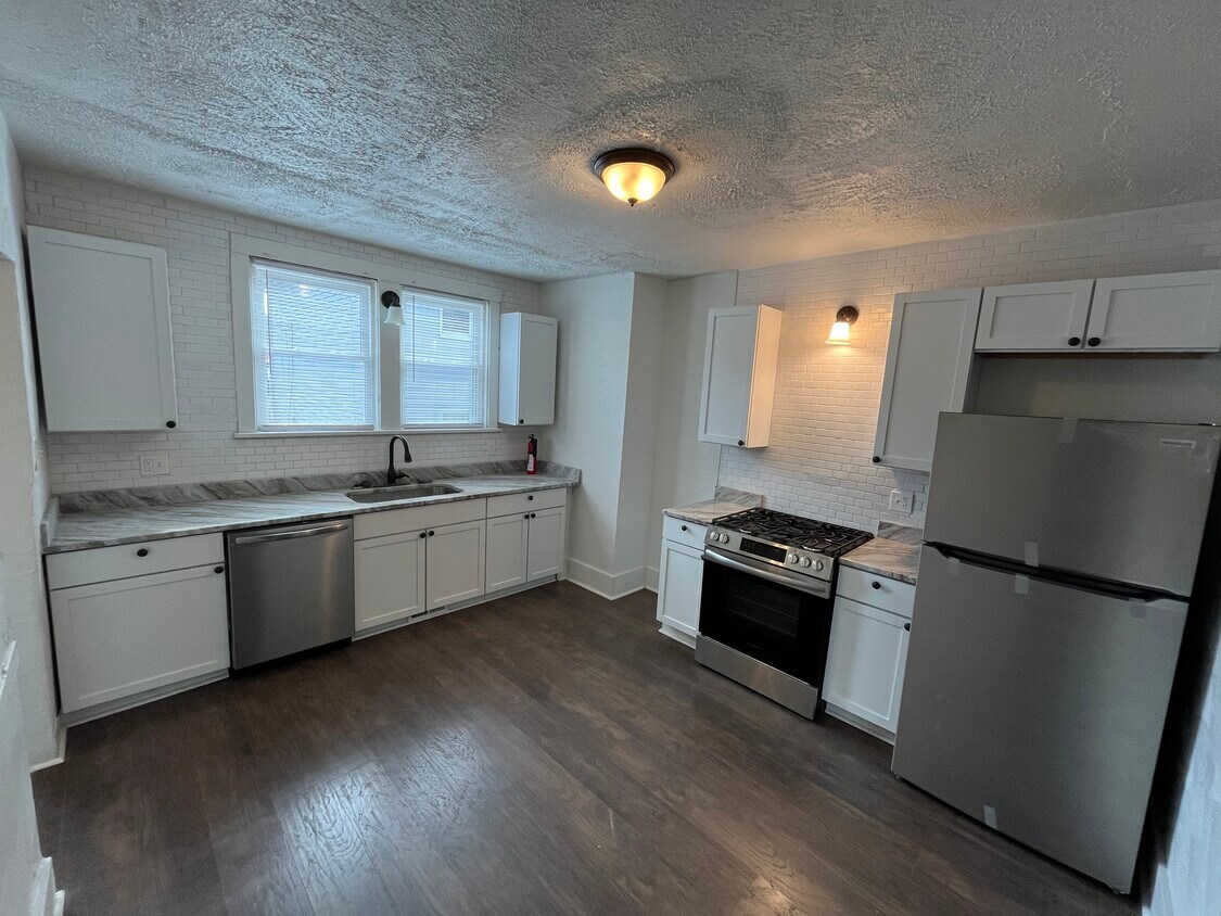 Primary Photo - 41 Cherry St