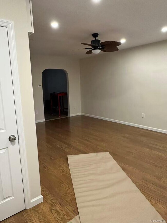 Foto del edificio - 83-09 57th Ave