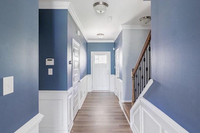 Foto del edificio - Gorgeous Moseley Townhome with Low-Mainten...