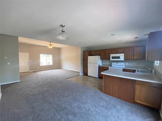 Kitchen/Entry - 15905 Tracker Ln