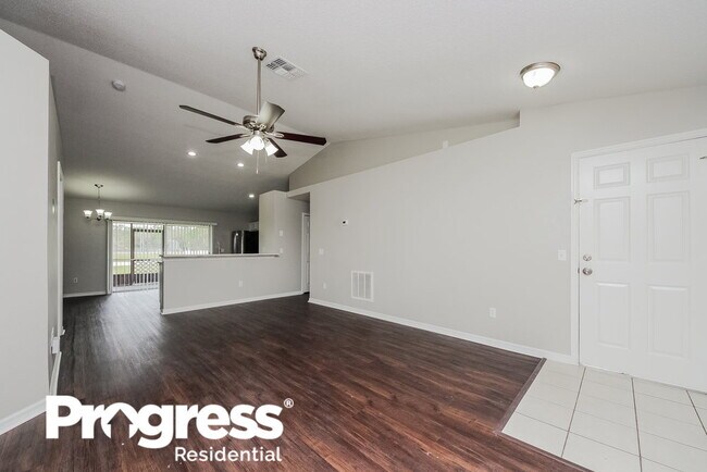 Building Photo - 916 San Rafael Way